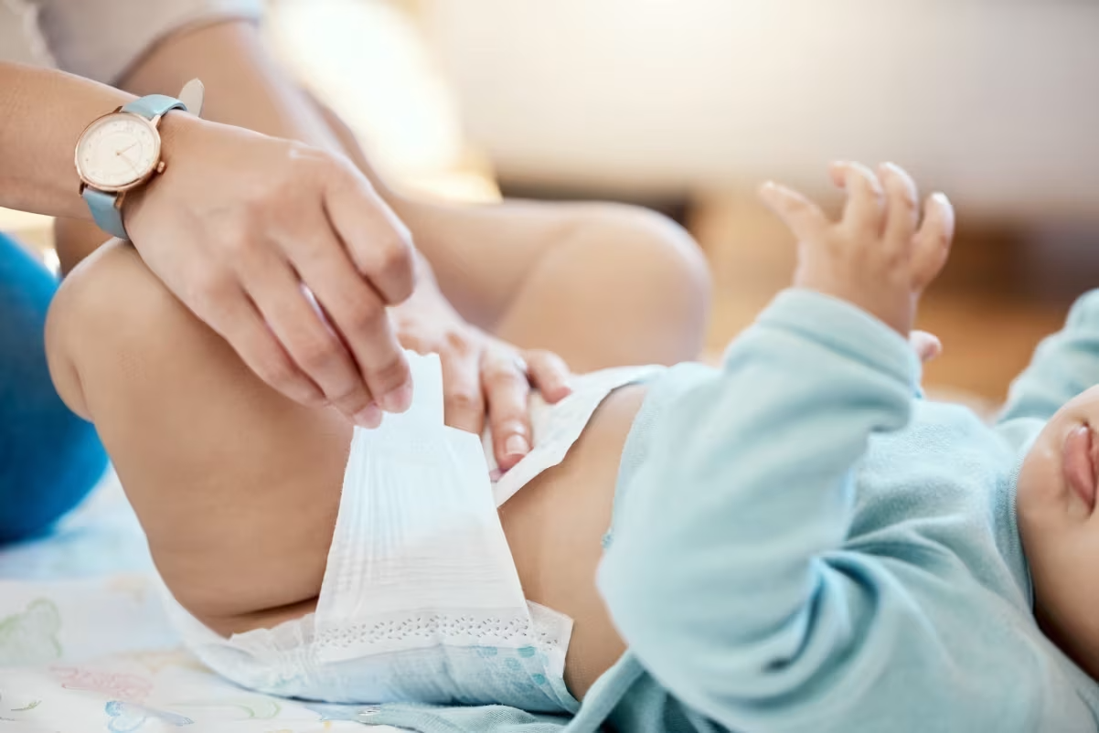 Fraldas podem conter toxinas: riscos à saúde do bebê